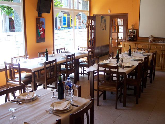 Hotel Restaurante Pizzeria Abc Laracha Extérieur photo