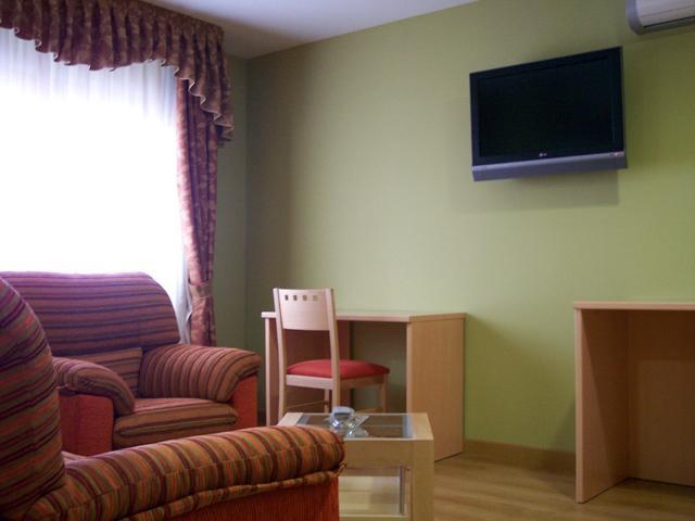Hotel Restaurante Pizzeria Abc Laracha Chambre photo